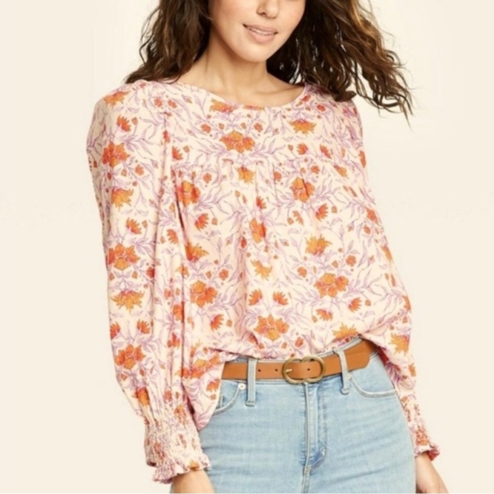 Universal Thread smocked wrist long sleeve‎ peasant top Medium